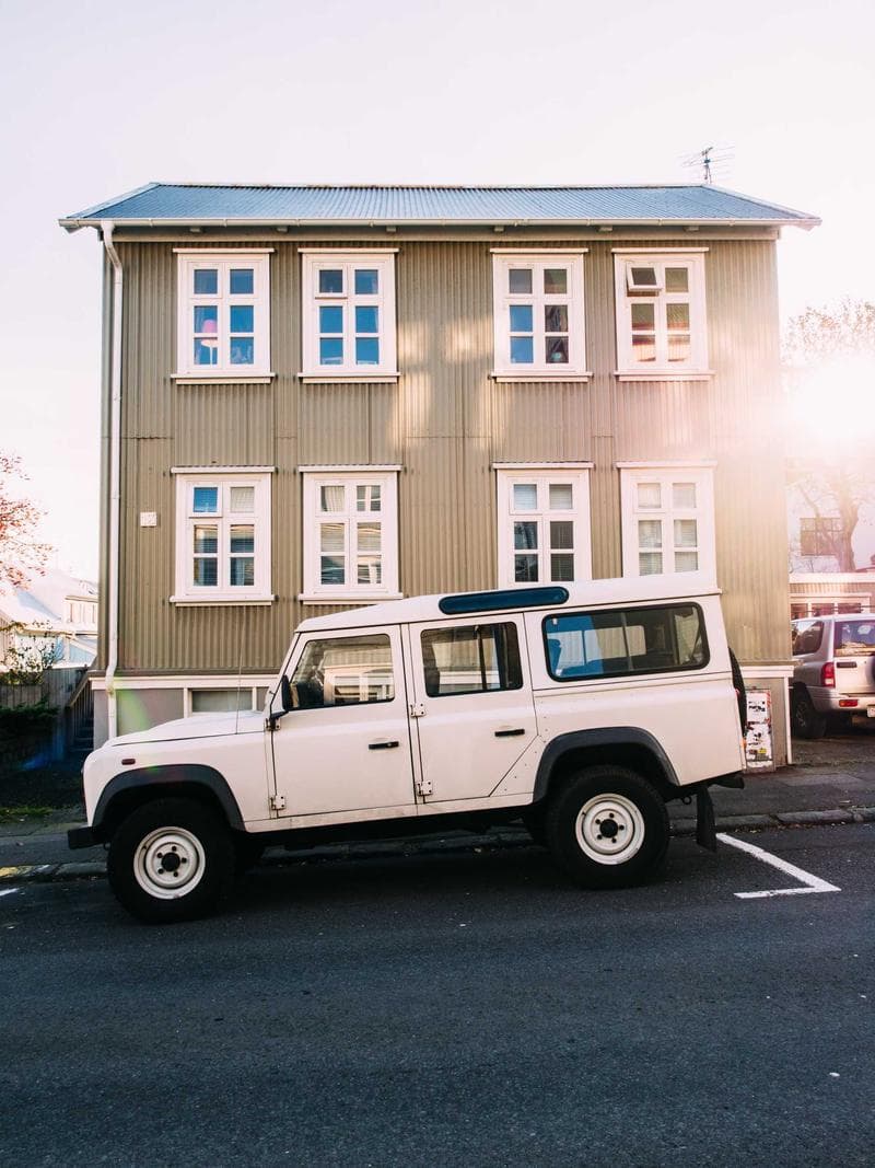 VICTORIA — 3